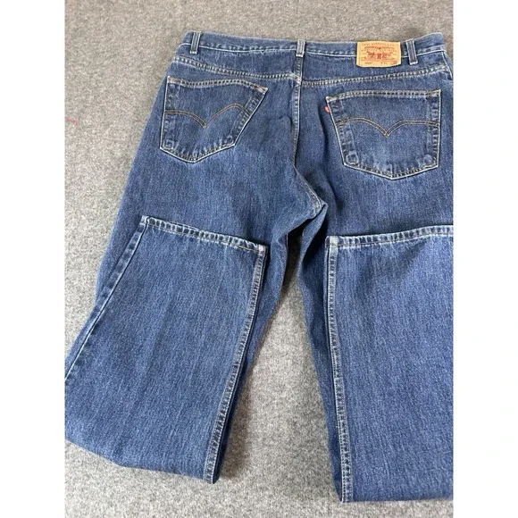 Levi's 505 Men's Medium Wash Jean Size 42x32 Straight Regular Fit Pants - Picture 5 of 5